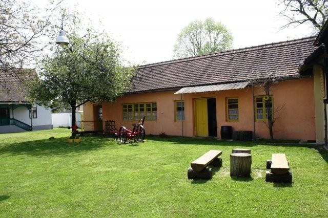 Seoski Turiziam Larva Trenkovo Екстериор снимка