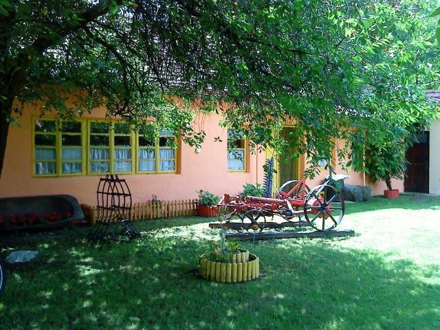Seoski Turiziam Larva Trenkovo Екстериор снимка